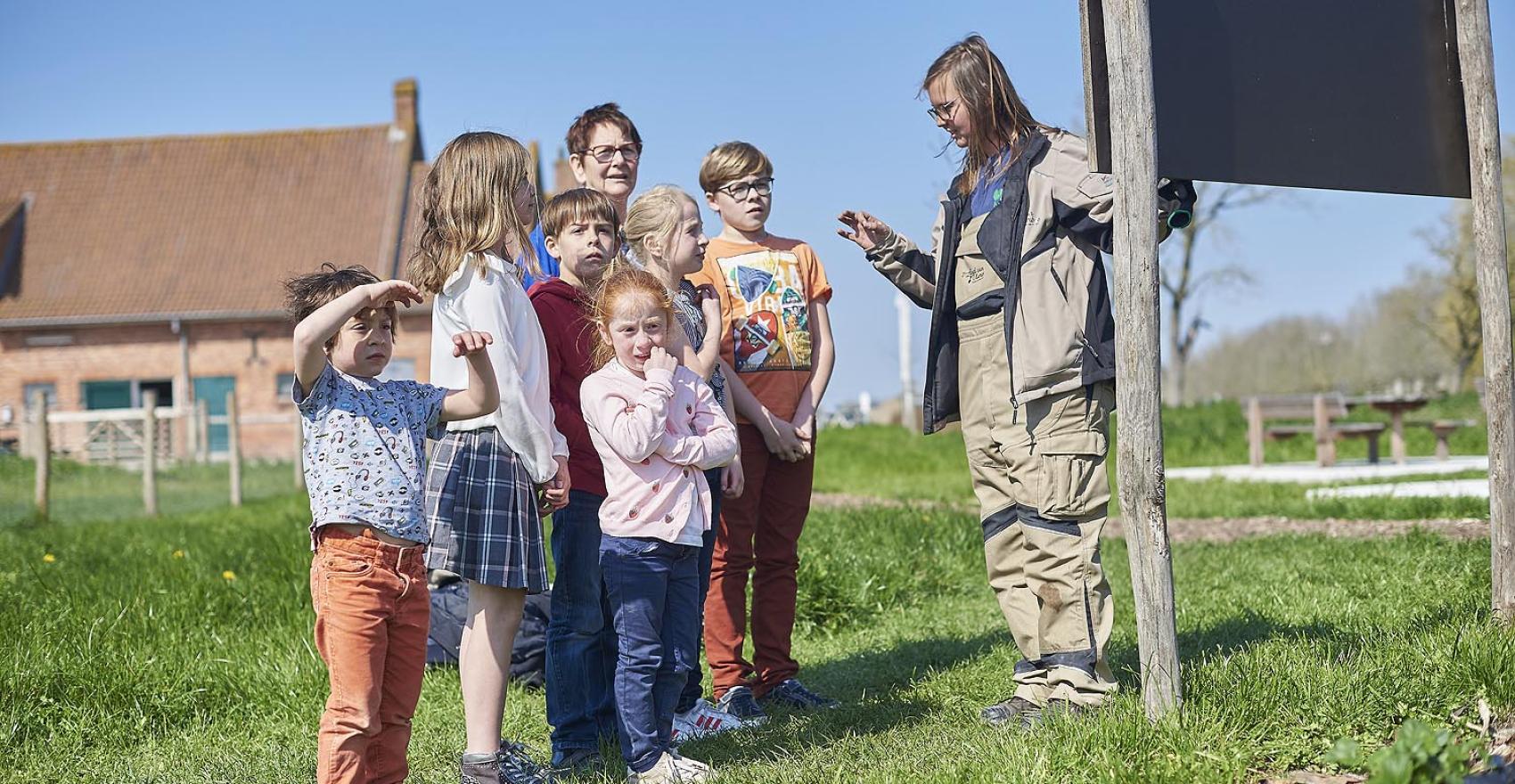 Kinderen krijgen uitleg